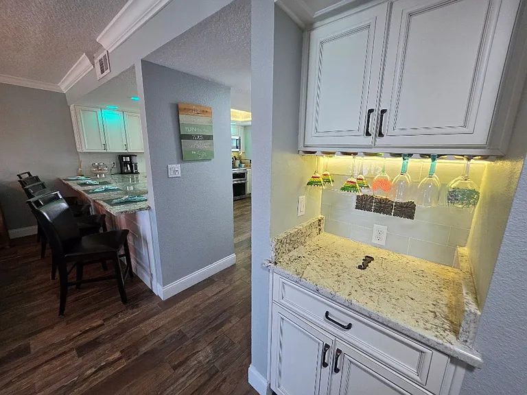 325 Causeway #A102 — Photo 11