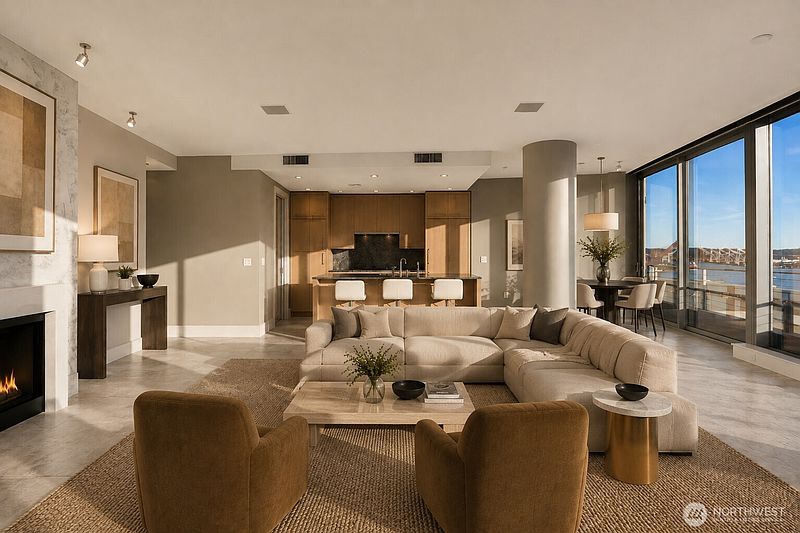 5th image of 1521 2nd Avenue #700