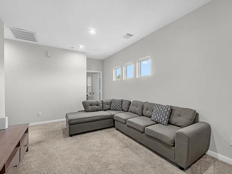 8407 James Franklin St — Photo 18
