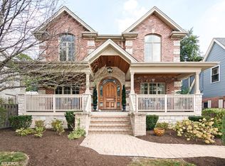 921 N Hickory Ave, Arlington Heights, IL 60004