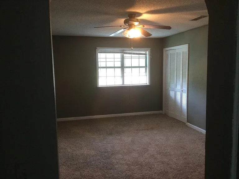 1703 Delano St — Photo 15