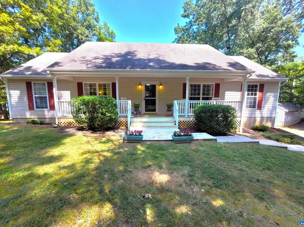 32 Willow Dr, Keswick, VA 22947