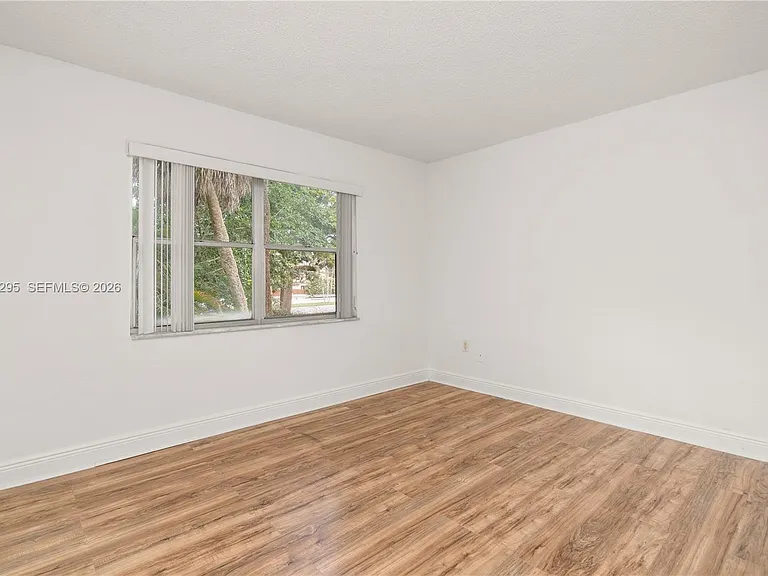 4205 N University Dr #205 — Photo 16