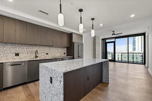 84 East Ave #1510 Photo 1