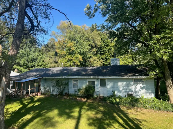 3836 Standish Ave NE, Grand Rapids, MI 49525