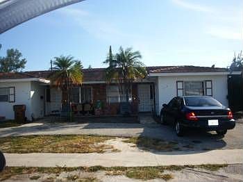 1st image of 510 SE 13th Dr