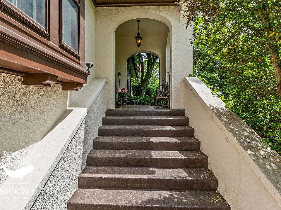 160 Greenway Cir N, Flushing, NY 11375 Zillow