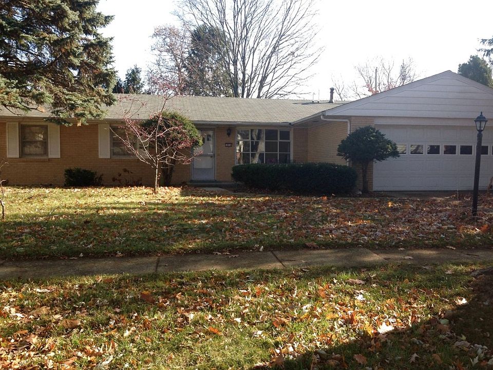 Robert Drive, Champaign