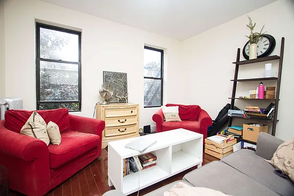 Rented by Nooklyn NYC LLC | media 31