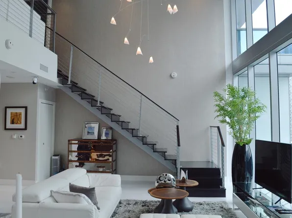 200 Biscayne Boulevard Way APT 1407, Miami, FL 33131