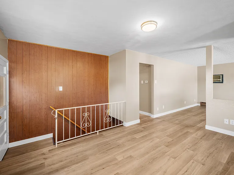 24 Radcliff Ln — Photo 11