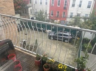 28-27 35th St #3B, Astoria, NY 11103
