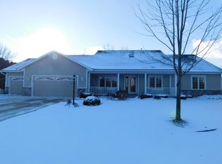 N6982 High View Dr, Sheboygan, WI 53083