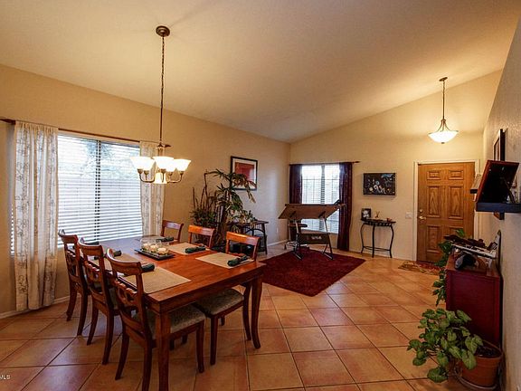 4th image of 644 S Lucinda Dr