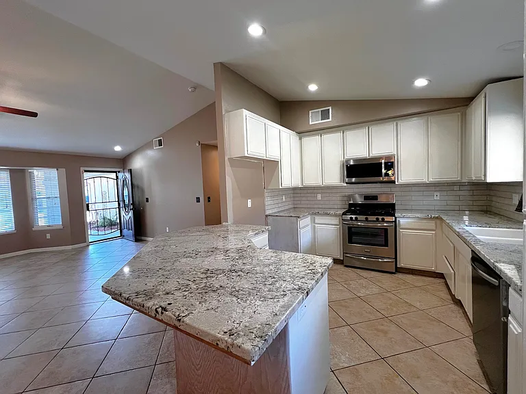 516 Sun Rose Ave — Photo 11
