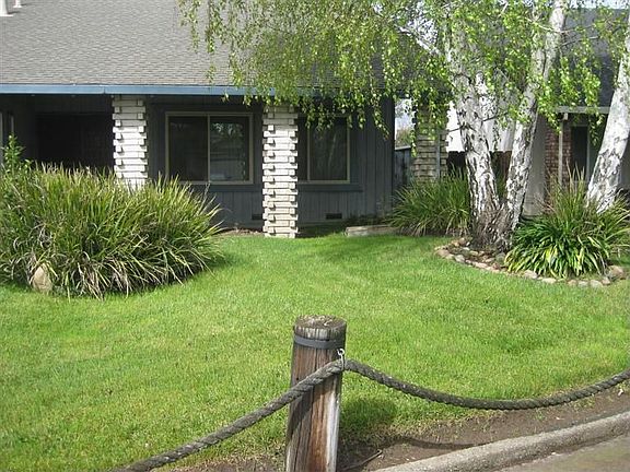 2nd image of 2421 Chapel Hill Cir