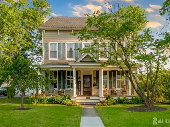 11 Golf St, West Long Branch, NJ 07764