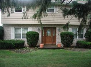 343 Belle Alto Rd, Wernersville, PA 19565