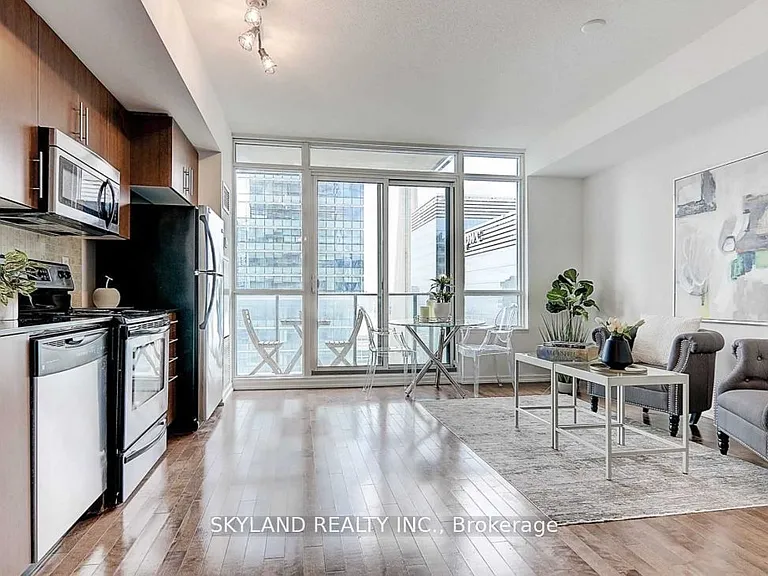 65 Bremner Blvd #3004 — Photo 4