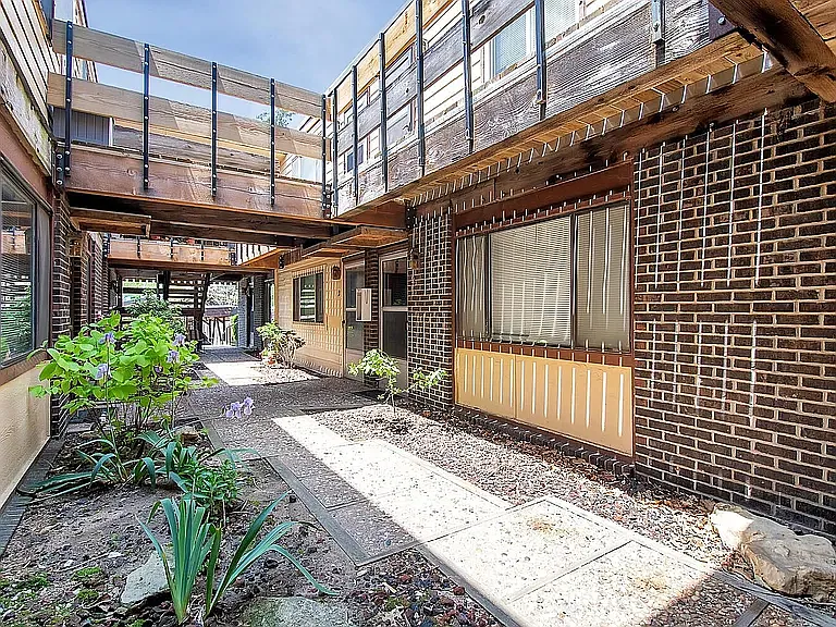 1 bed, 722 sqft, $800 — Photo 2
