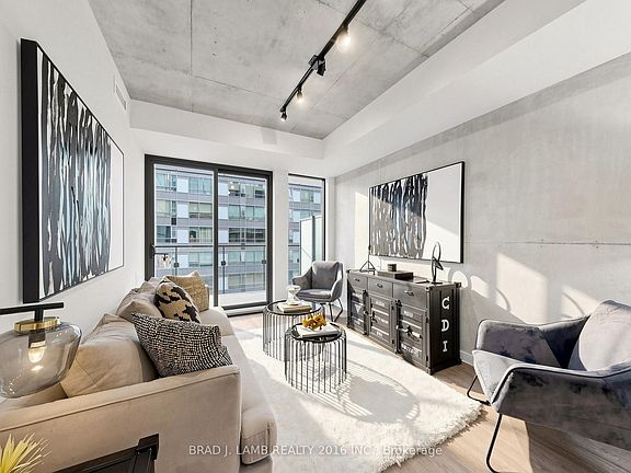 4th image of 284 King St E #505