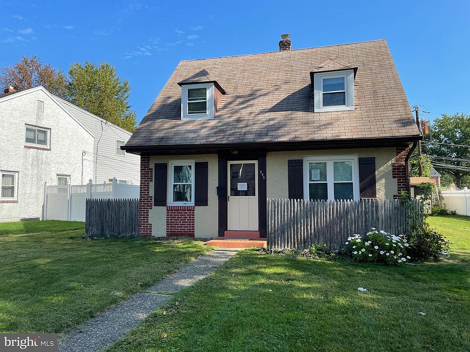 1st image of 842 Springhill Rd