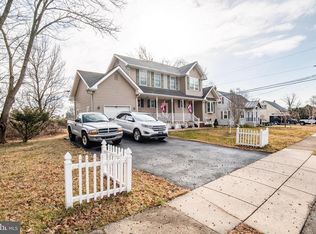 21 W Maple Ave, Chester, PA 19015