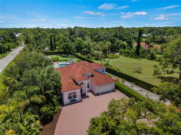 1981 Bayshore Dr, Englewood, FL 34223