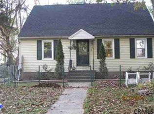 9 Hidden Hollow Rd, Albany, NY 12208