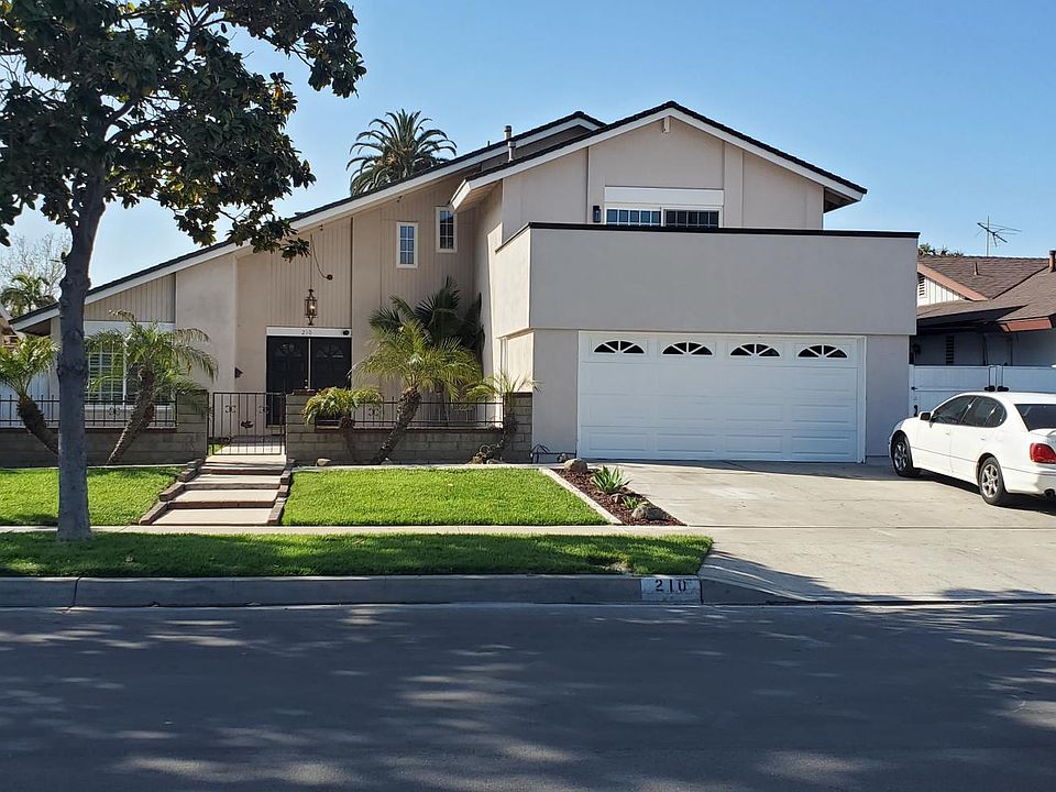 1st image of 210 W Sierra Dr