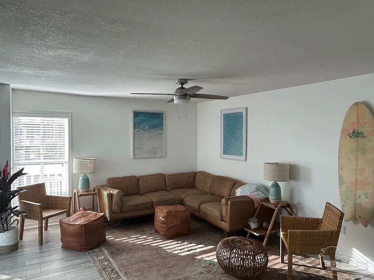 4 bed, 2.5 bath, 1280 sqft, $3,500 — Photo 4