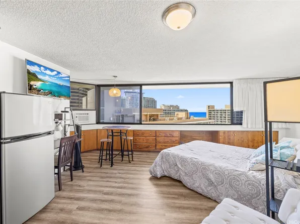 1700 Ala Moana Blvd APT 2004, Honolulu, HI 96815