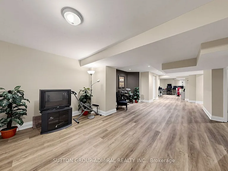 78 Alameda Cir — Photo 21