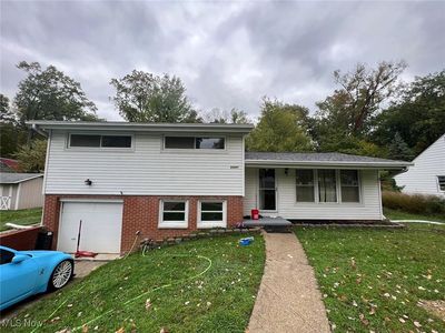 28842 Oring Rd, North Olmsted, OH, 44070