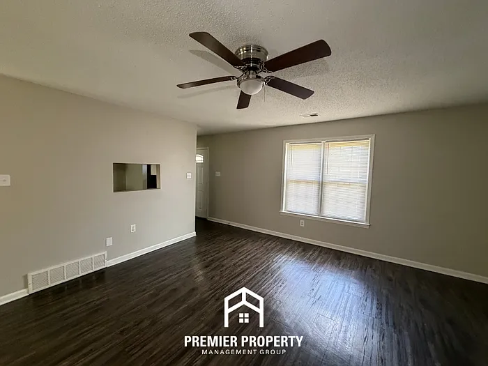 6911 Daneman Dr — Photo 2