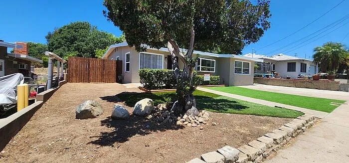 5904 Thorn St — Photo 1