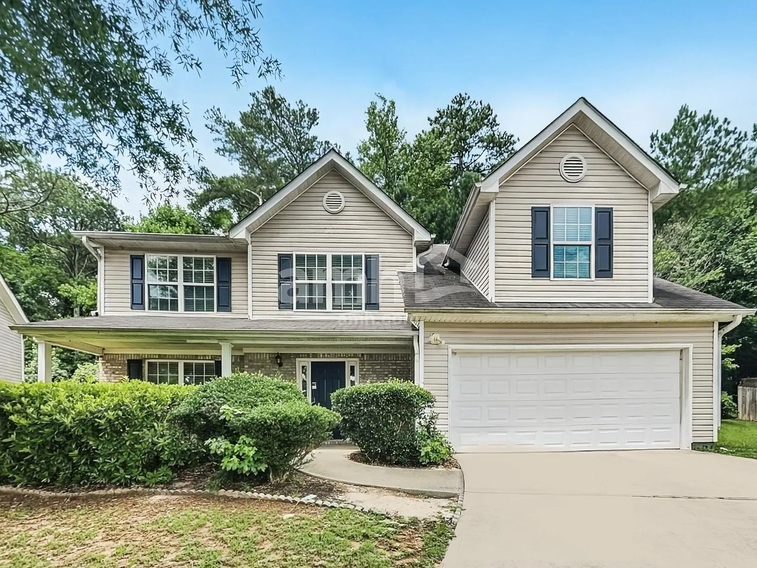 4 bed, 2.5 bath, 2001 sqft, $2,165 — Photo 1