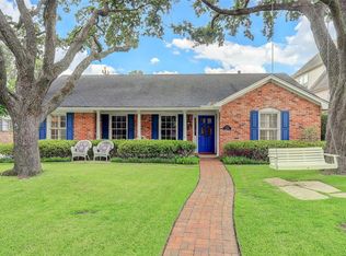 6134 Olympia Dr, Houston, TX 77057