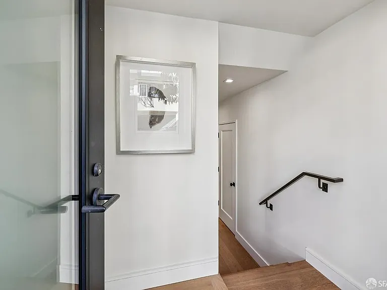 1259 Clay St — Photo 14