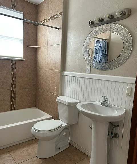 221 Walnut St — Photo 13