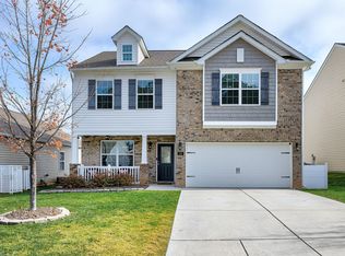 100 N Great White Way, Clayton, NC 27527