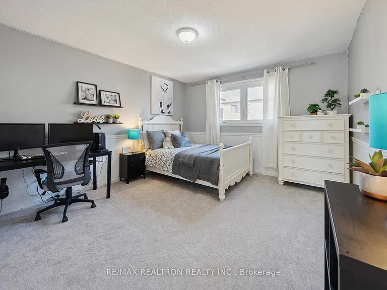 68 Flint Cres #UPPER — Photo 27