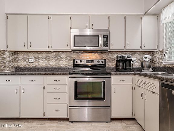 5th image of 3807 Cabinwood Ct