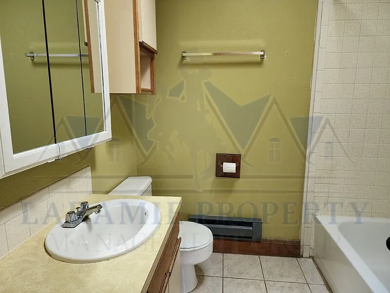 358 N 5th St #D — Photo 7