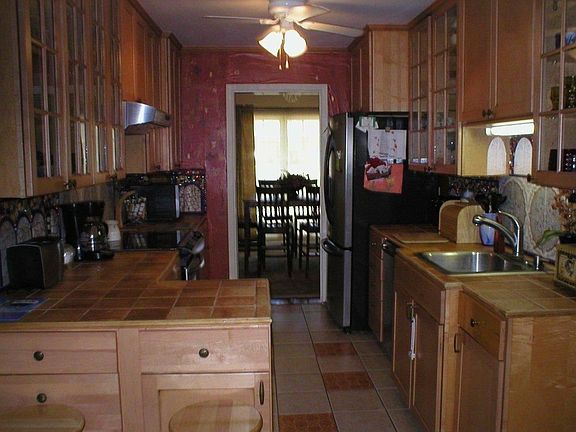4th image of 1321 Palm Dr
