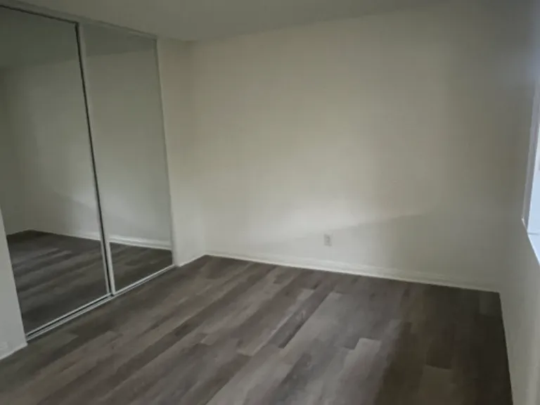 Woodside Garden Apartments — Photo 23