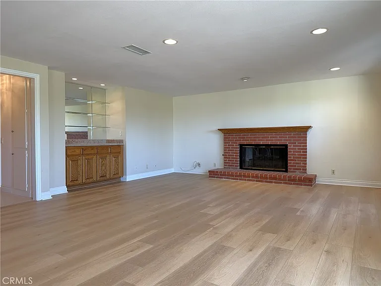 26543 Academy Dr — Photo 7