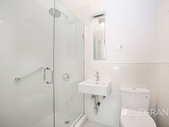 2nd image of 833 Madison Ave APT 4D