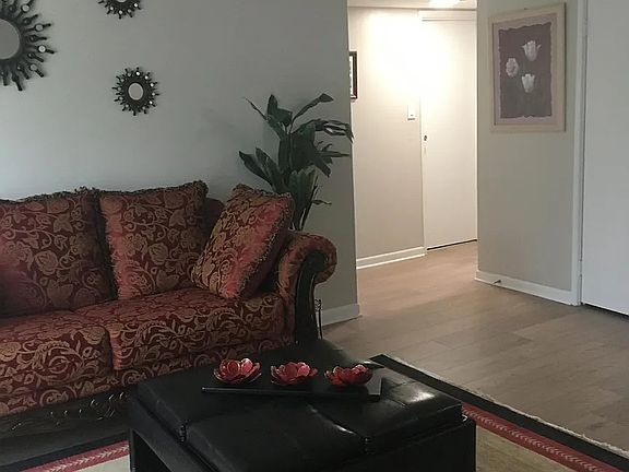 5th image of 9454 Bay Colony Dr APT 3W