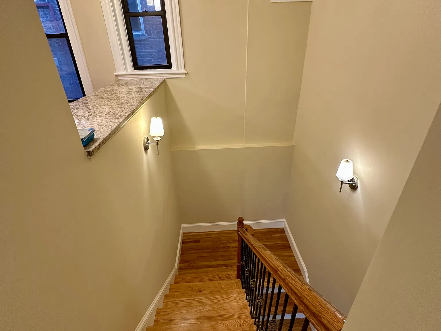 7 bed, 2000 sqft, $9,400 — Photo 4